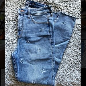Hollister Curvy High-Rise Crop Super Skinny Jeans (NWOT)